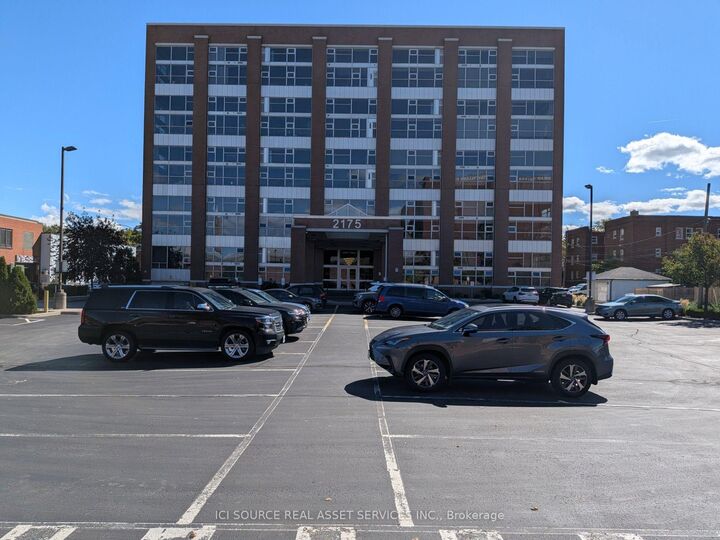 Property Photo: 2175 Wyandotte Street E 404 ON N8Y 5B9