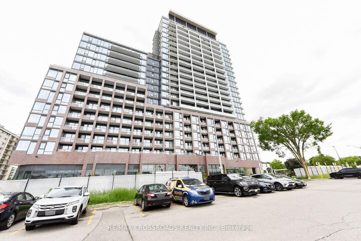 Property Photo: 28 Ann Street 1902 ON L5G 0E1