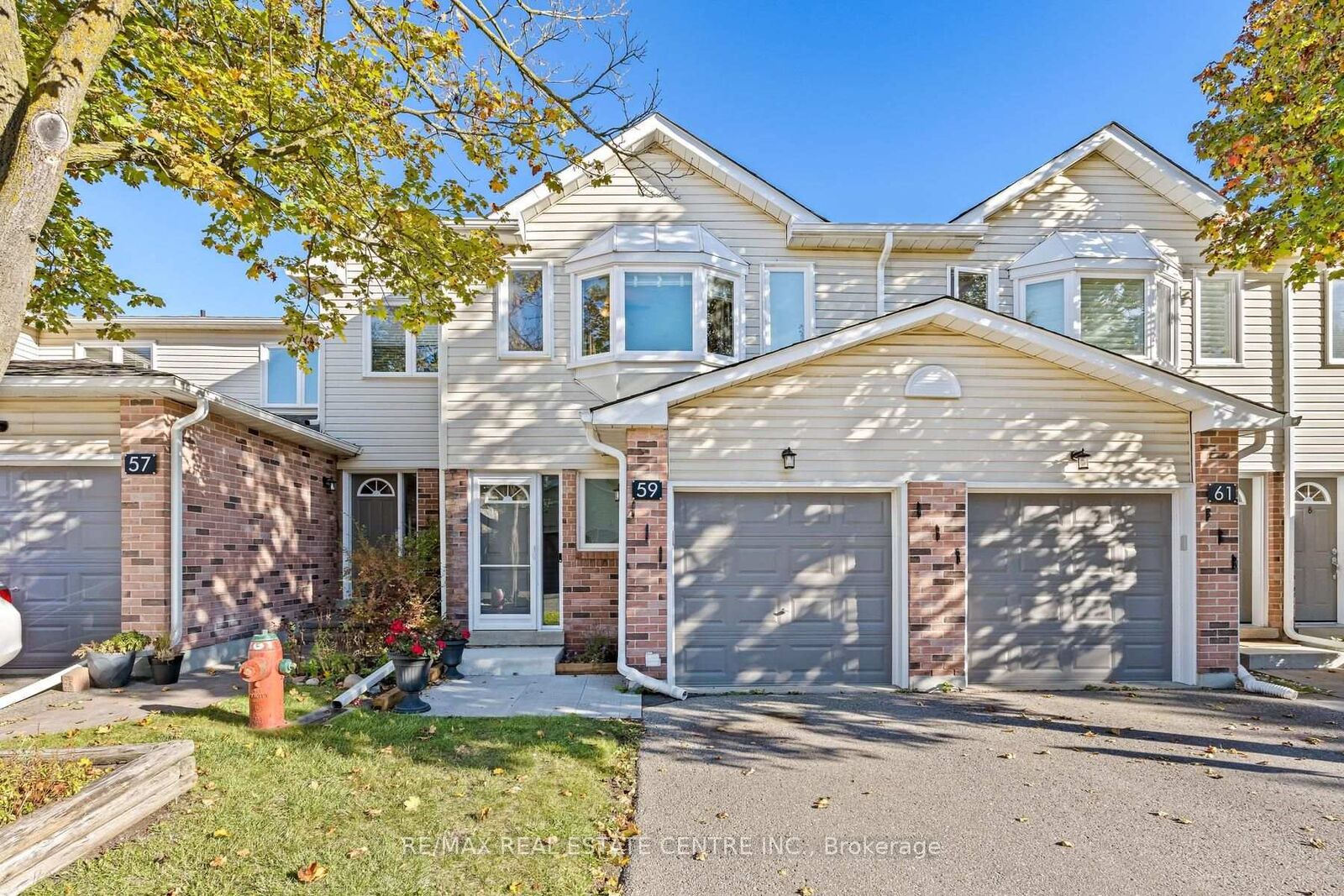 Property Photo:  59 Corey Circle 97  ON L7G 5L7 