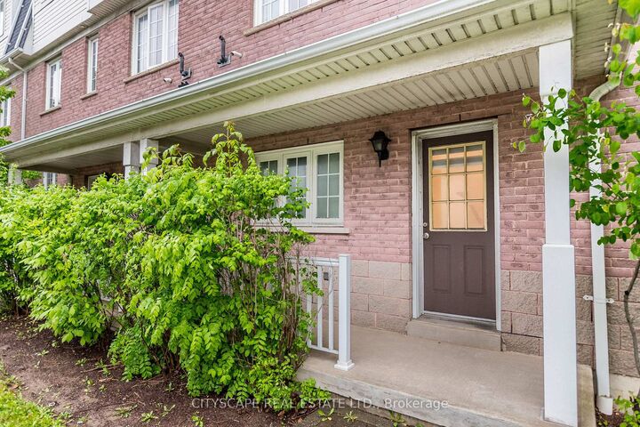 Property Photo: 6830 Meadowvale Town Centre Circle 39 ON L5N 7T5