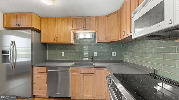 Property Photo:  7216 Sleep Soft Circle  MD 21045 