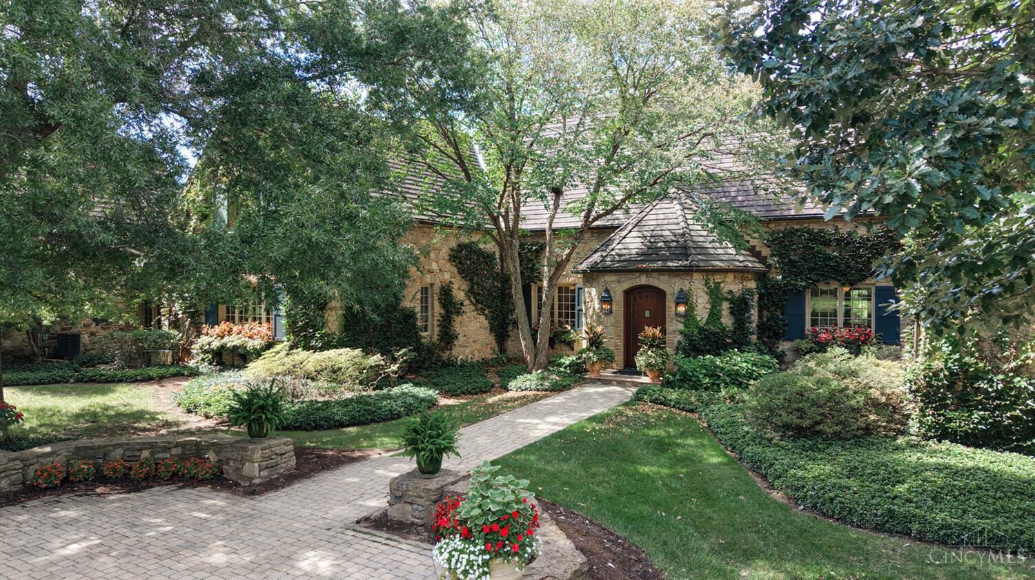 Property Photo:  7707 Given Road  OH 45243 