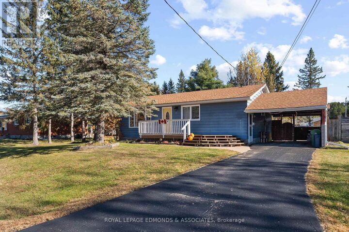 Property Photo:  10 William Street  ON K8H 2K4 