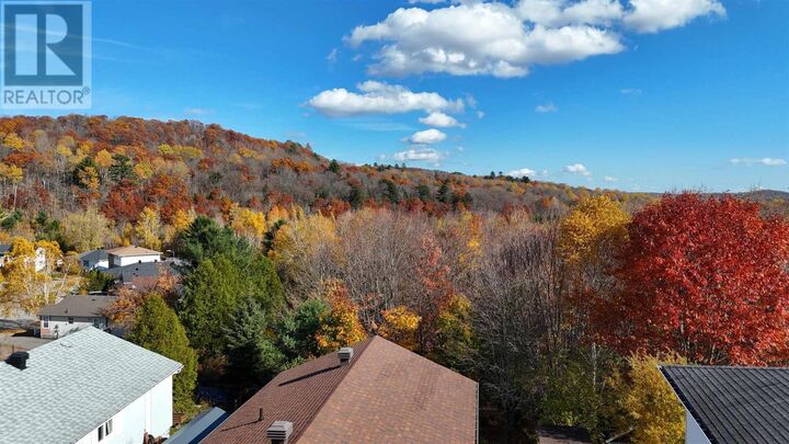 Property Photo:  27 Hergott Ave  ON P5A 3B1 