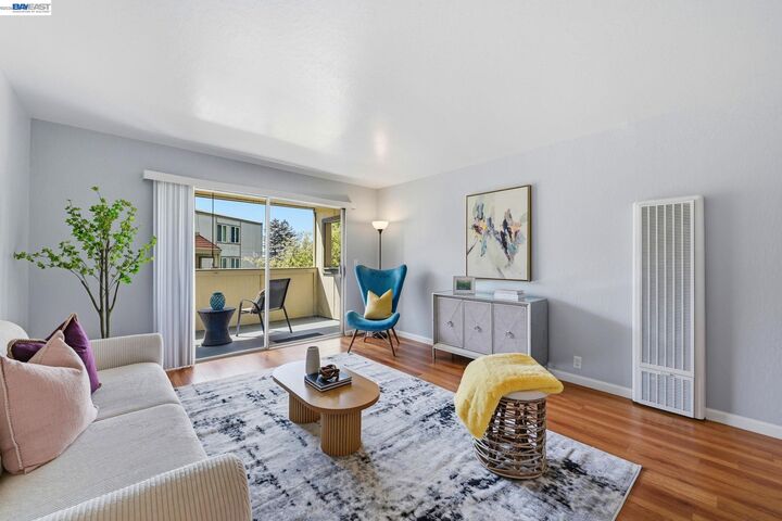 Property Photo:  1510 E St 23  CA 94541 