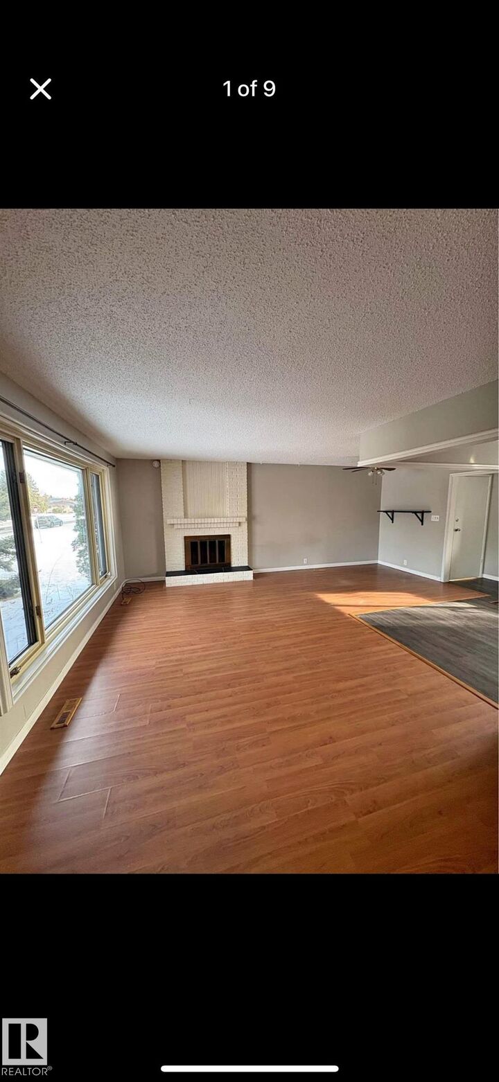 Property Photo:  10829 32A Avenue NW  AB T6J 3B8 