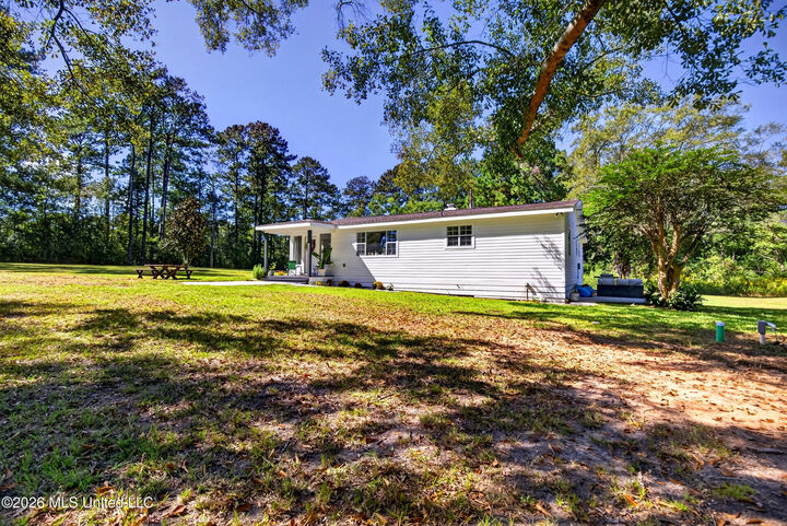 Property Photo: 1167 McNeill Steephollow Road MS 39426