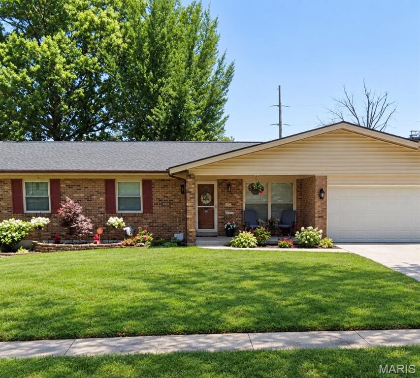 Property Photo: 11729 Parish Drive MO 63044