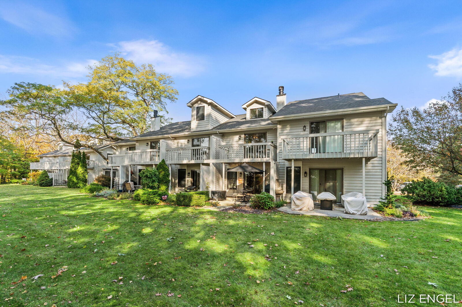 Property Photo:  124 Elizabeth Street  MI 49453 