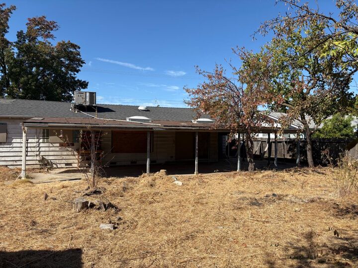 Property Photo: 5036 Hemlock Street CA 95841