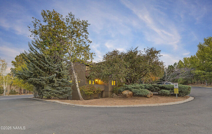 Property Photo:  2831 N Walnut Hills Drive 10  AZ 86004 