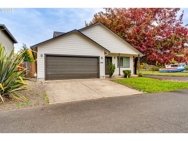 Property Photo:  555 Hollyhock Ln  OR 97404 