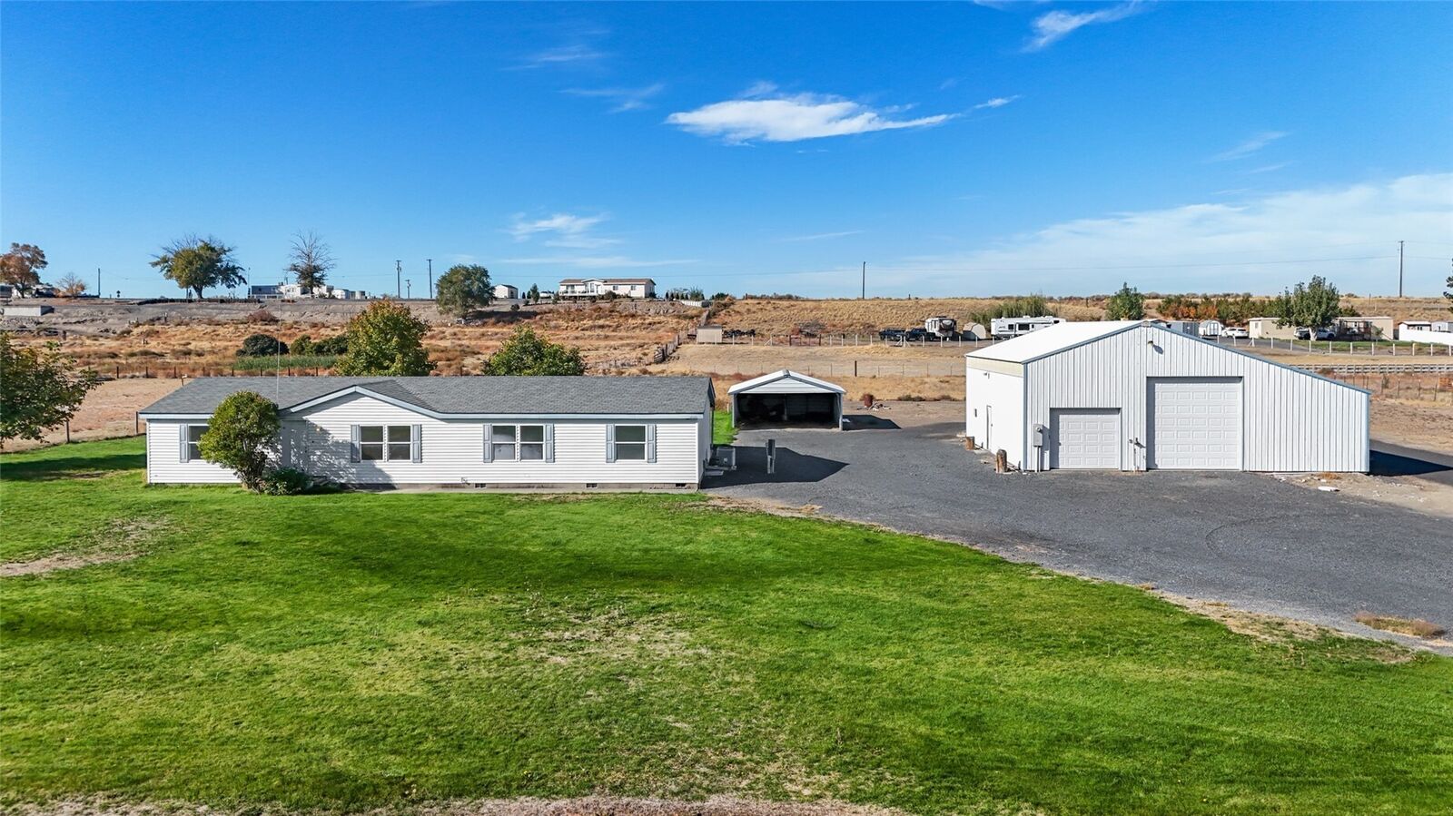 Property Photo: 5748 SE Rd J.2 WA 98837