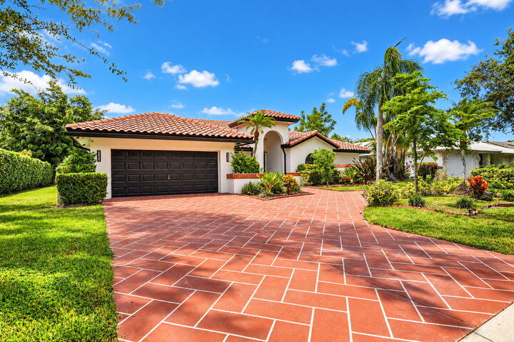 Property Photo:  8839 NW 49th Drive  FL 33067 