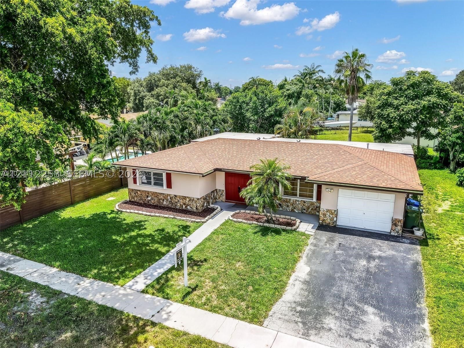 Property Photo:  500 NW 96th Ter  FL 33024 