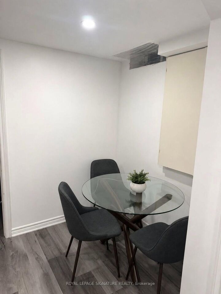 Property Photo:  3011 Mission Hill Drive  ON L5M 0B8 