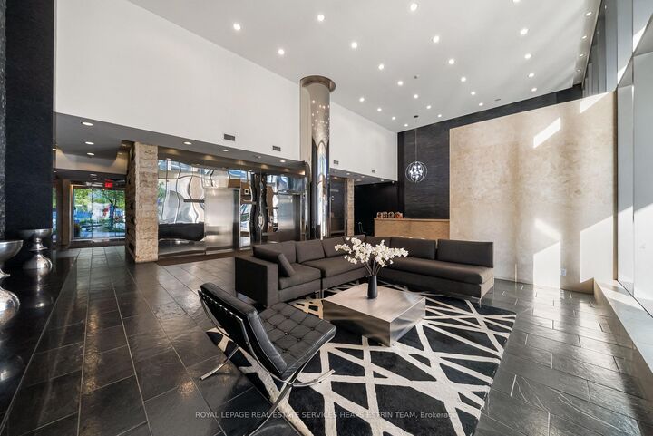 Property Photo: 55 East Liberty Street 1709 ON M6K 3P9