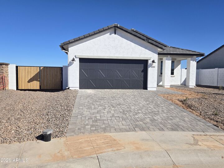 Property Photo: 2890 N Arroyo Grande Avenue AZ 85122