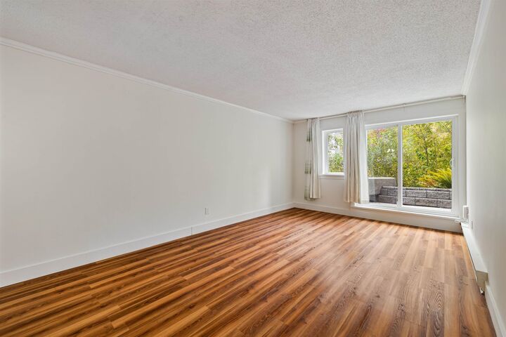 Photo de la propriété:  9880 Manchester Drive 106  BC V3N 4R3 