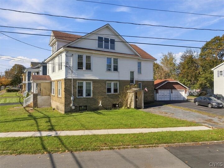 Property Photo:  88 Whitesboro Street  NY 13495 