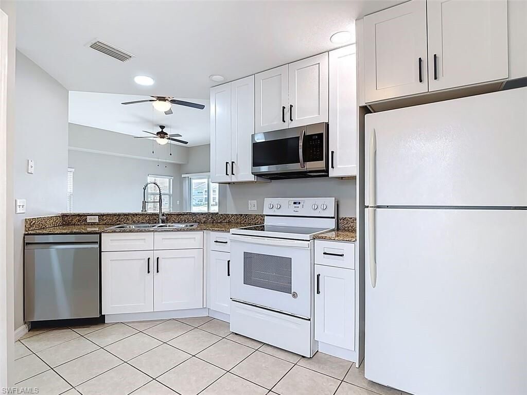 Property Photo: 12151 Summergate Cir R101 FL 33913