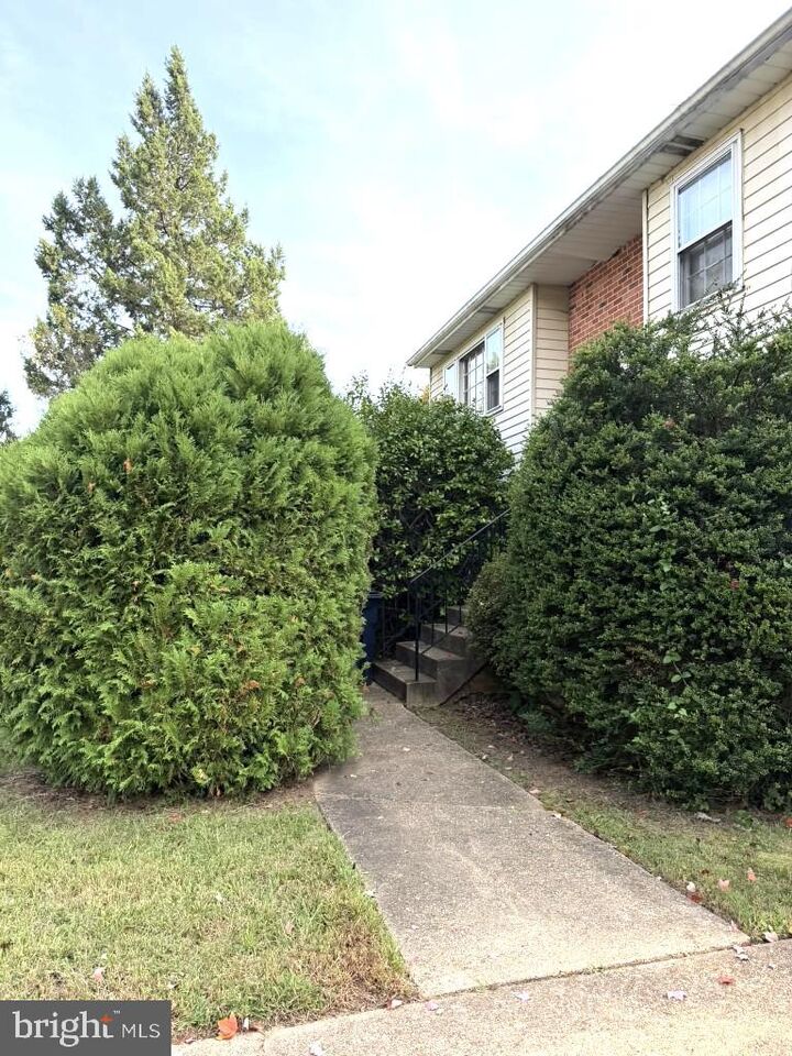Property Photo:  2007 Ode Road  MD 20747 
