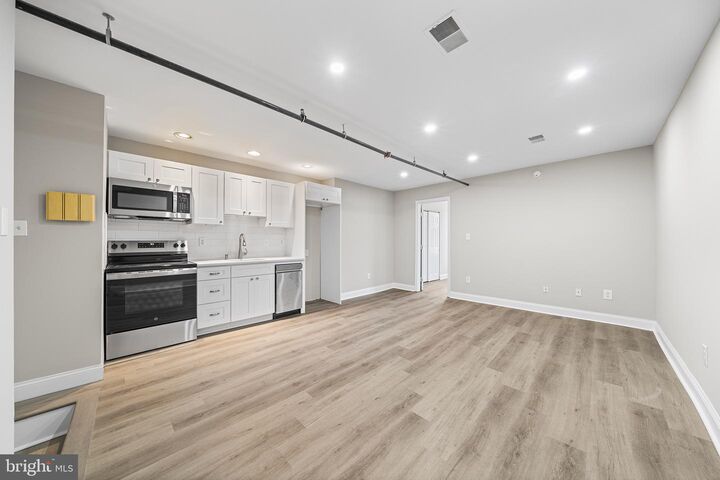 Property Photo: 1933 Christian Street 24 PA 19146