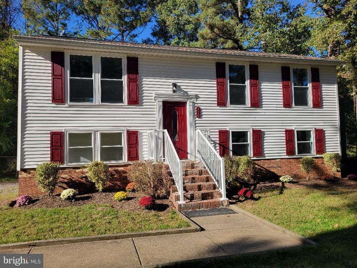 Property Photo:  320 Powder Horn Drive  VA 22546 