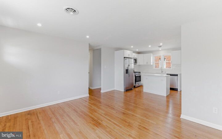 Property Photo:  157 S Poplar Street  NJ 08027 