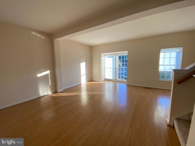 Property Photo:  6302 Meadow Glade Lane  VA 20121 