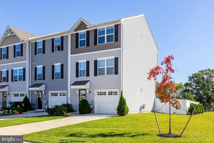 Property Photo:  62 Burr Street  NJ 08094 