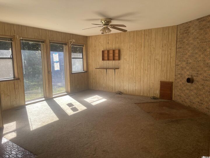 Property Photo: 12437 N Cedar Grove Road AR 72644