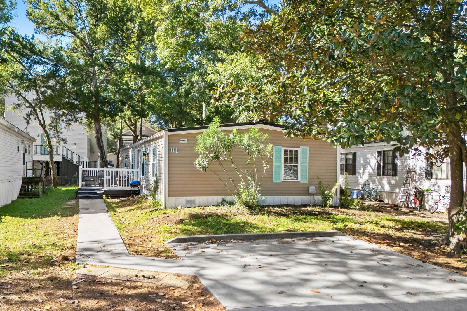 Property Photo:  6001 Mh81 South Kings Hwy.  SC 29575 