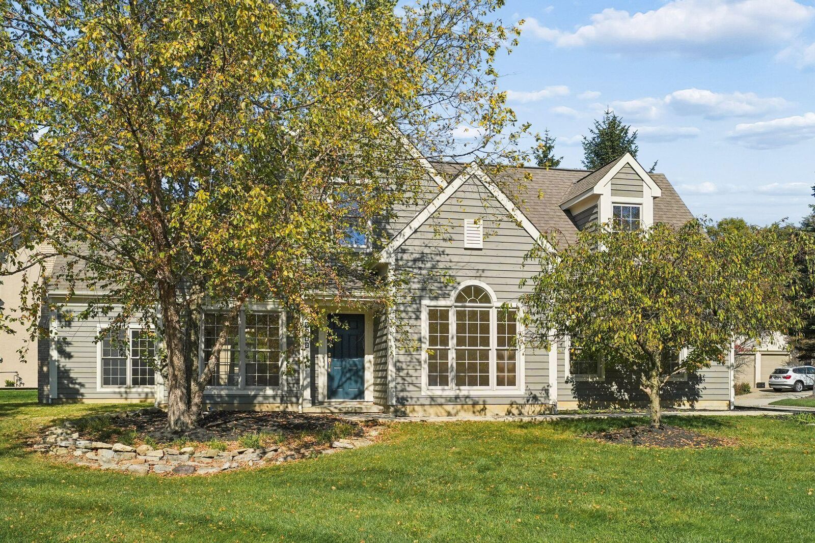Property Photo:  8412 Greenside Drive  OH 43017 