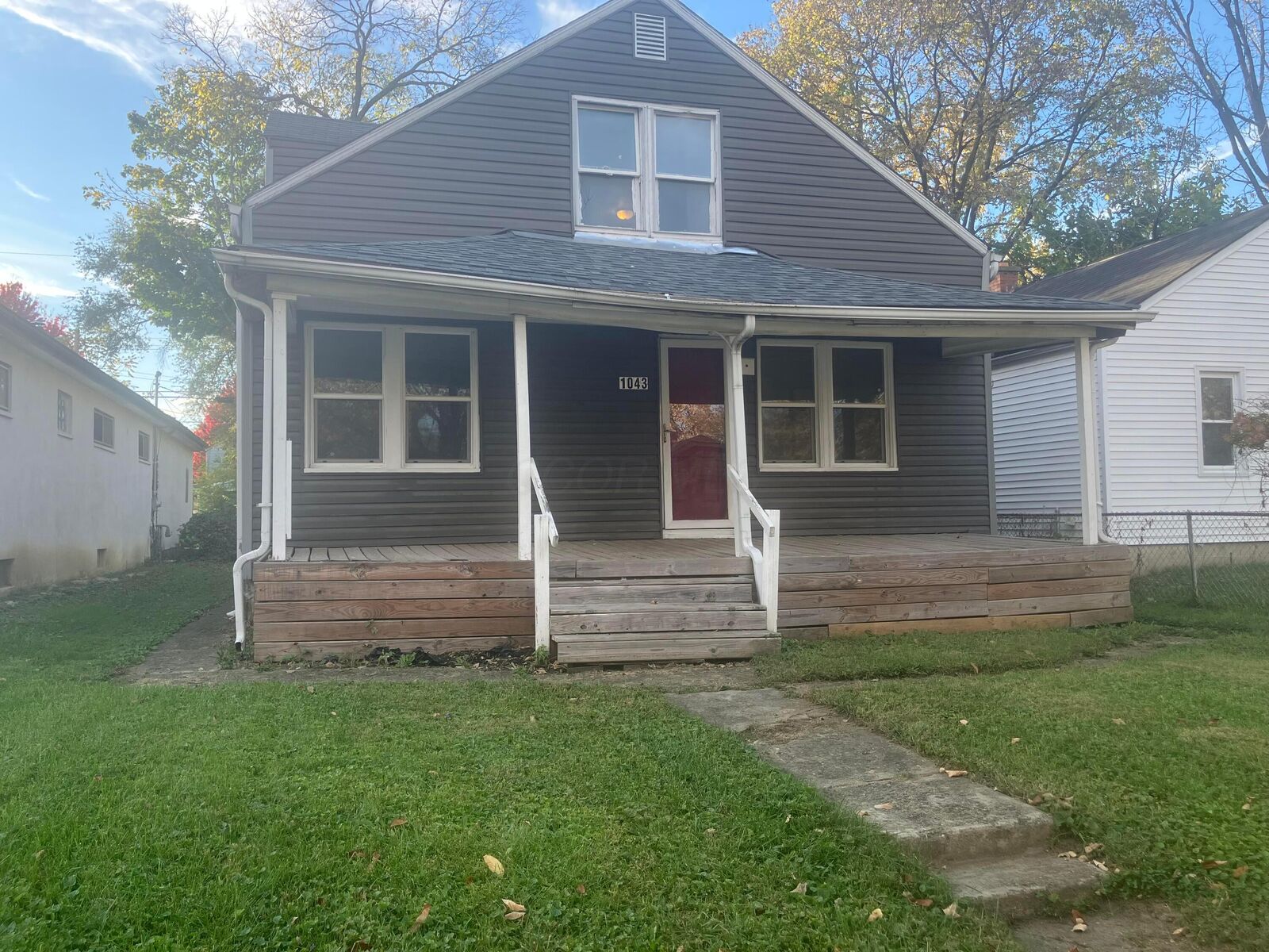 Property Photo: 1043 Seymour Avenue OH 43206