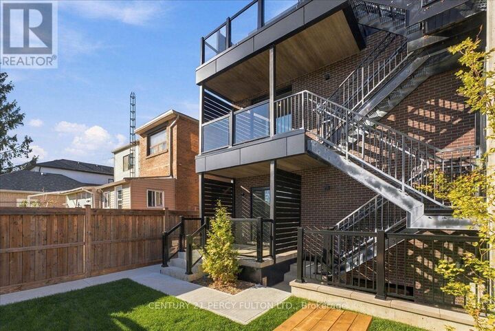 Property Photo: 113 Hatherley Road 1 ON M6E 1W4
