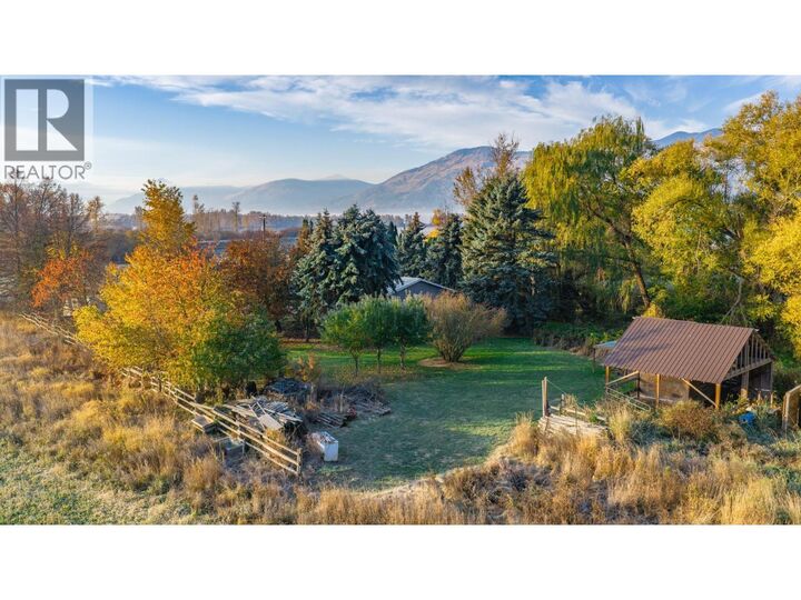 Property Photo:  306 Kootenay River Road  BC V0B 1C1 