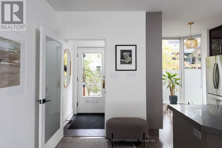 Property Photo: 107 Macpherson Avenue ON M5R 1W7