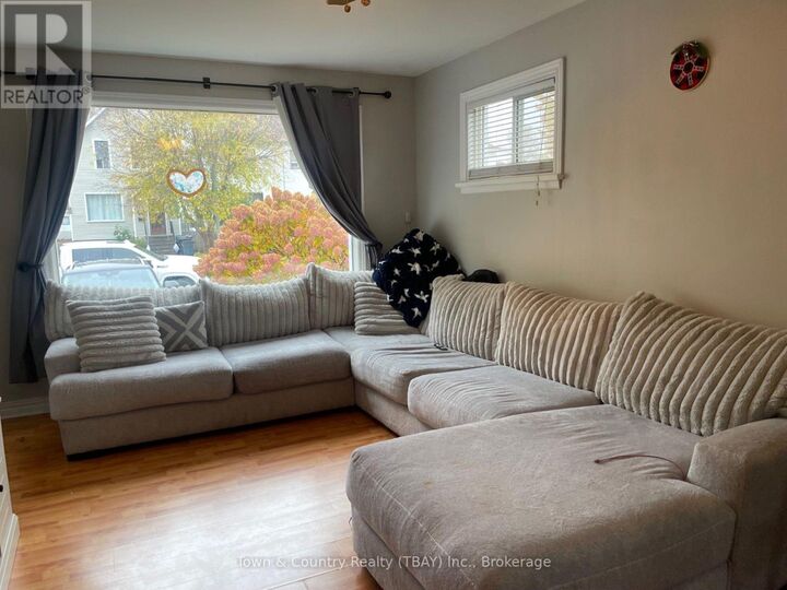 Property Photo:  116 Harold Street South  ON P7E 1K4 