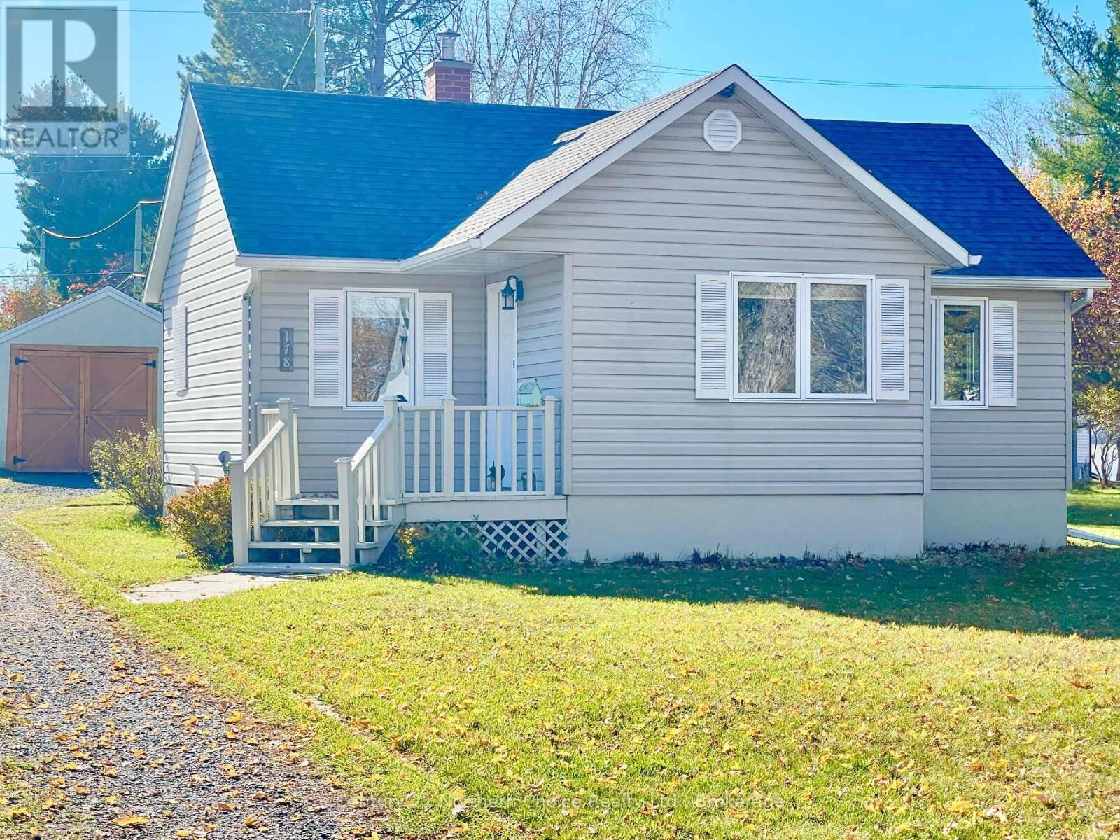 Property Photo:  178 Wilde Street  ON P8N 1N9 