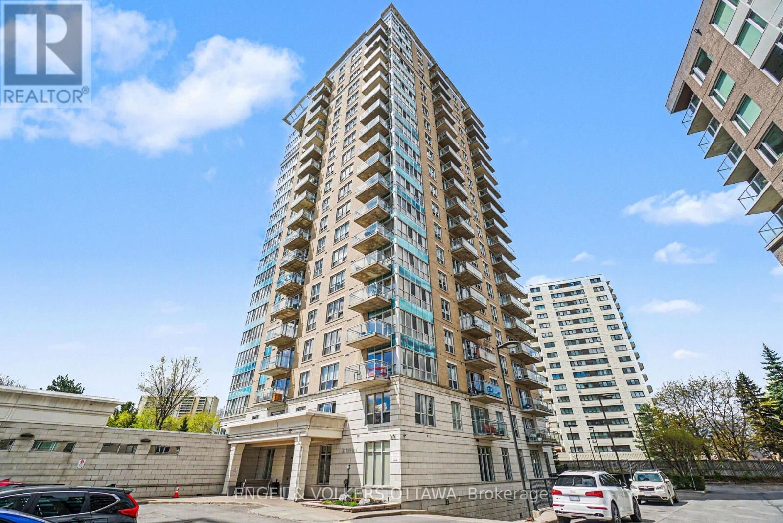 Property Photo:  70 Landry Street 1808  ON K1L 0A8 
