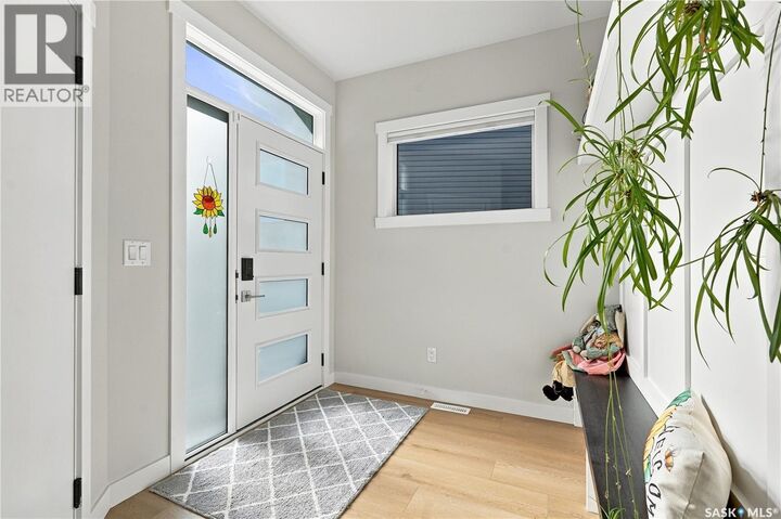 Property Photo: 439 Doran Crescent SK S7V 1W2