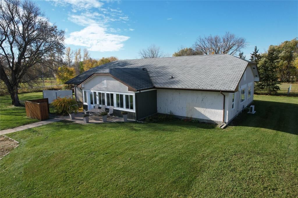Property Photo:  66 Second Street  MB R0C 1R0 