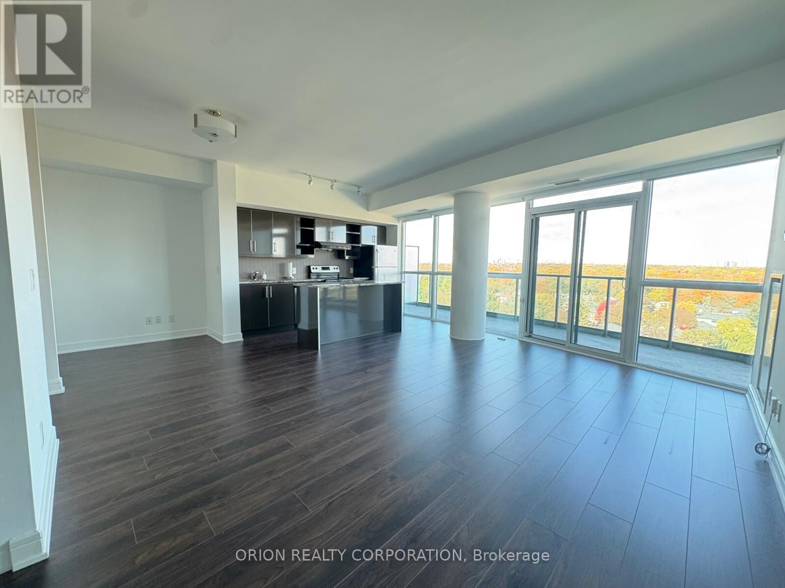 Property Photo: 35 Brian Peck Crescent 1105 ON M4G 0A5