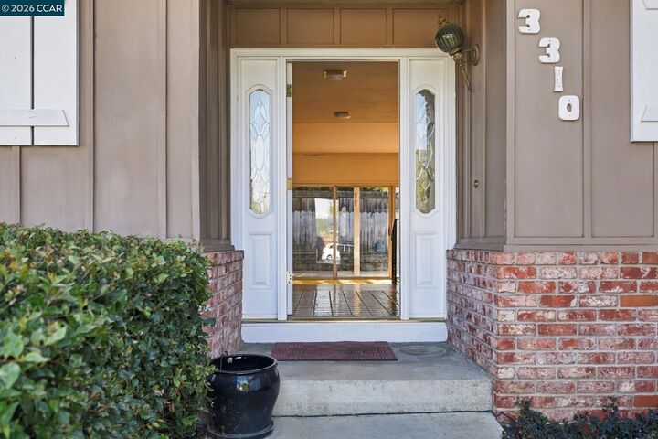 Property Photo: 3310 Lancashire Pl CA 94518