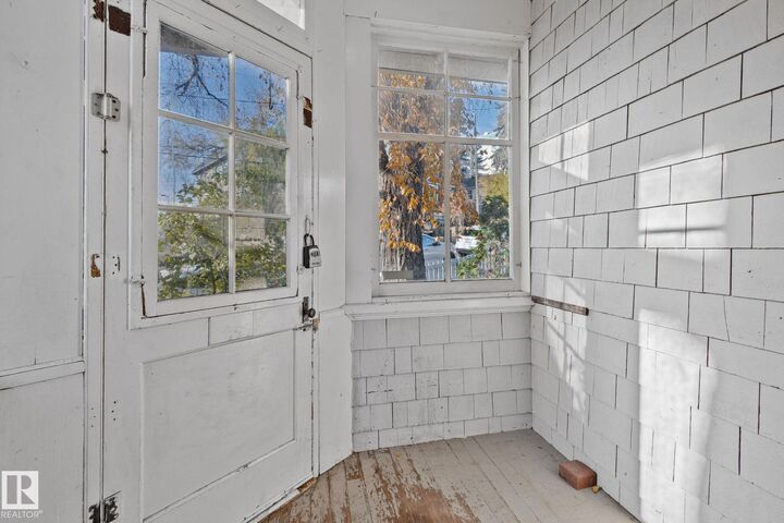 Property Photo:  9360 Cameron Avenue NW  AB T5H 3R6 