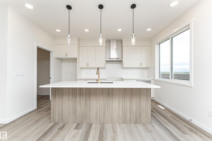 Property Photo: 6276 180 Avenue NW AB T5Y 4L8