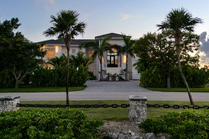 Property Photo: 58 Cannon Royal Drive FL 33040