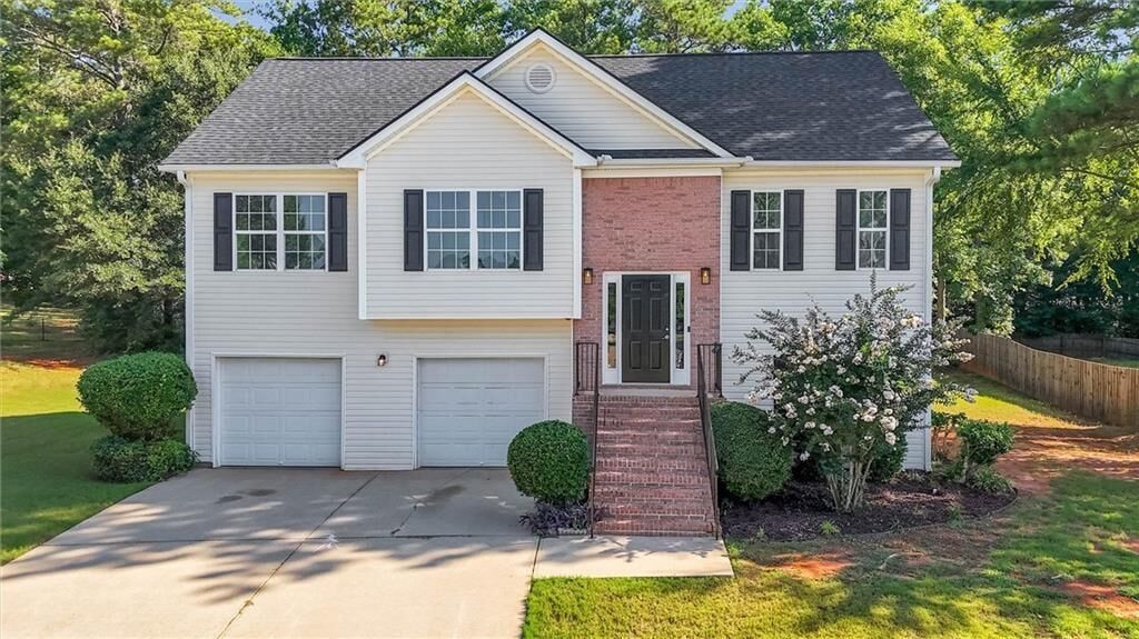 Property Photo: 435 Fieldstone Lane GA 30016