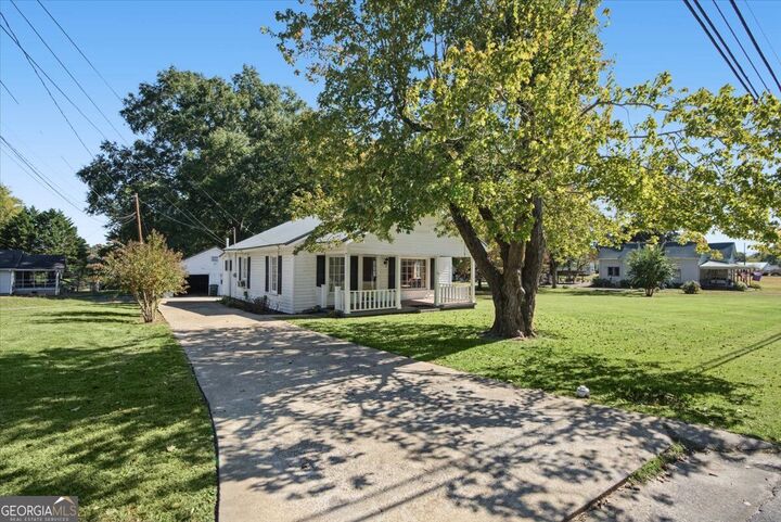 Property Photo:  710 Jones Avenue  GA 30153 